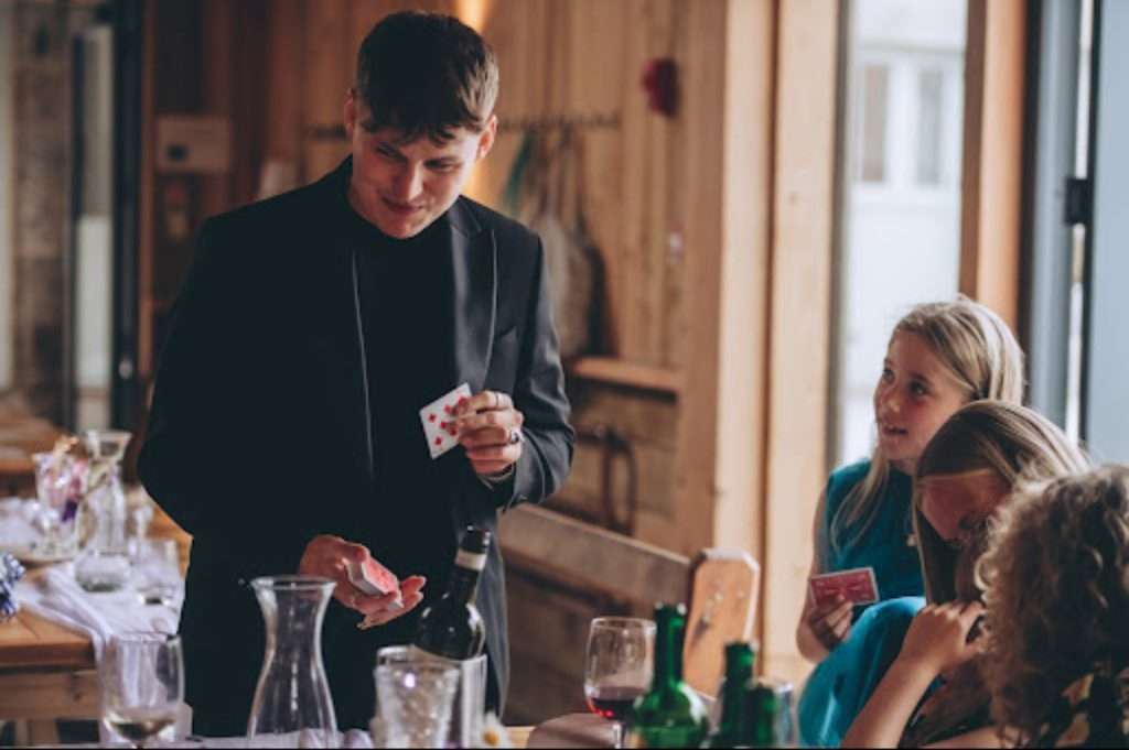 Tom Rose Magic performance